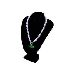 Load image into Gallery viewer, NAUW pearl necklace with green
