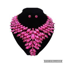 Load image into Gallery viewer, Bold necklace set
